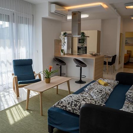 Sunshine Apartman With Free Parking Győr Exterior foto