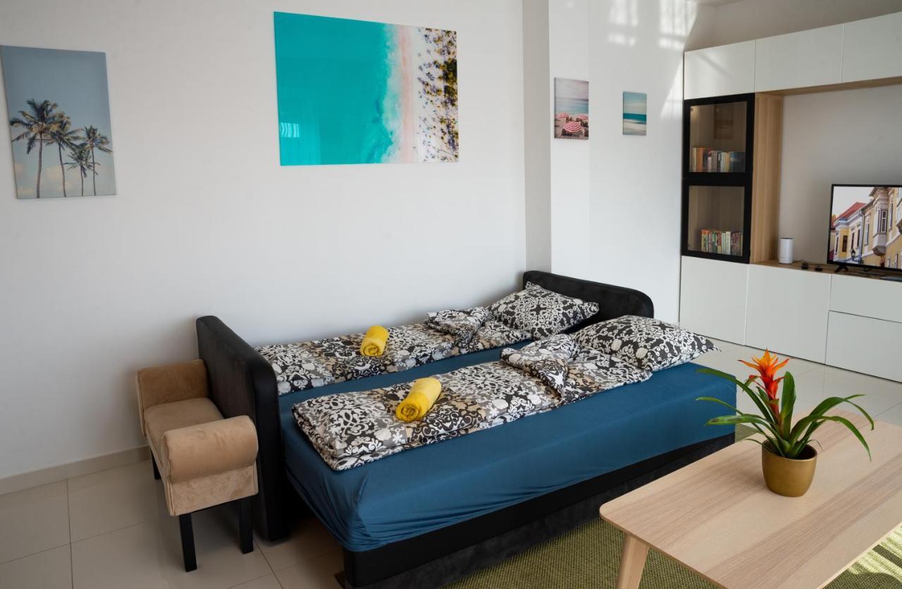 Sunshine Apartman With Free Parking Győr Exterior foto