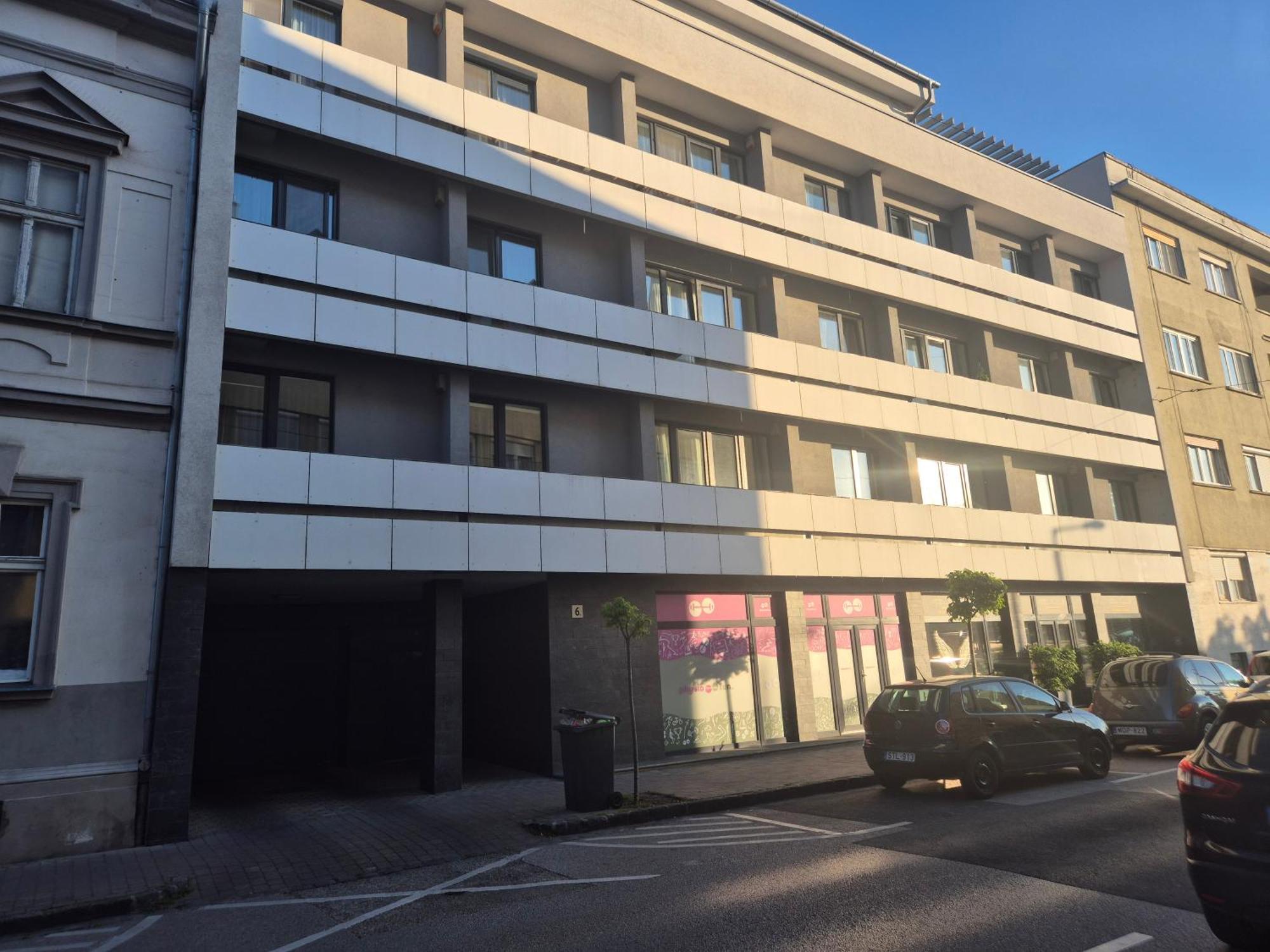 Sunshine Apartman With Free Parking Győr Exterior foto